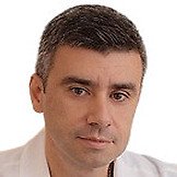 Врач Карукес Роман Викторович