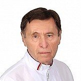 Врач Николаев Виктор Николаевич